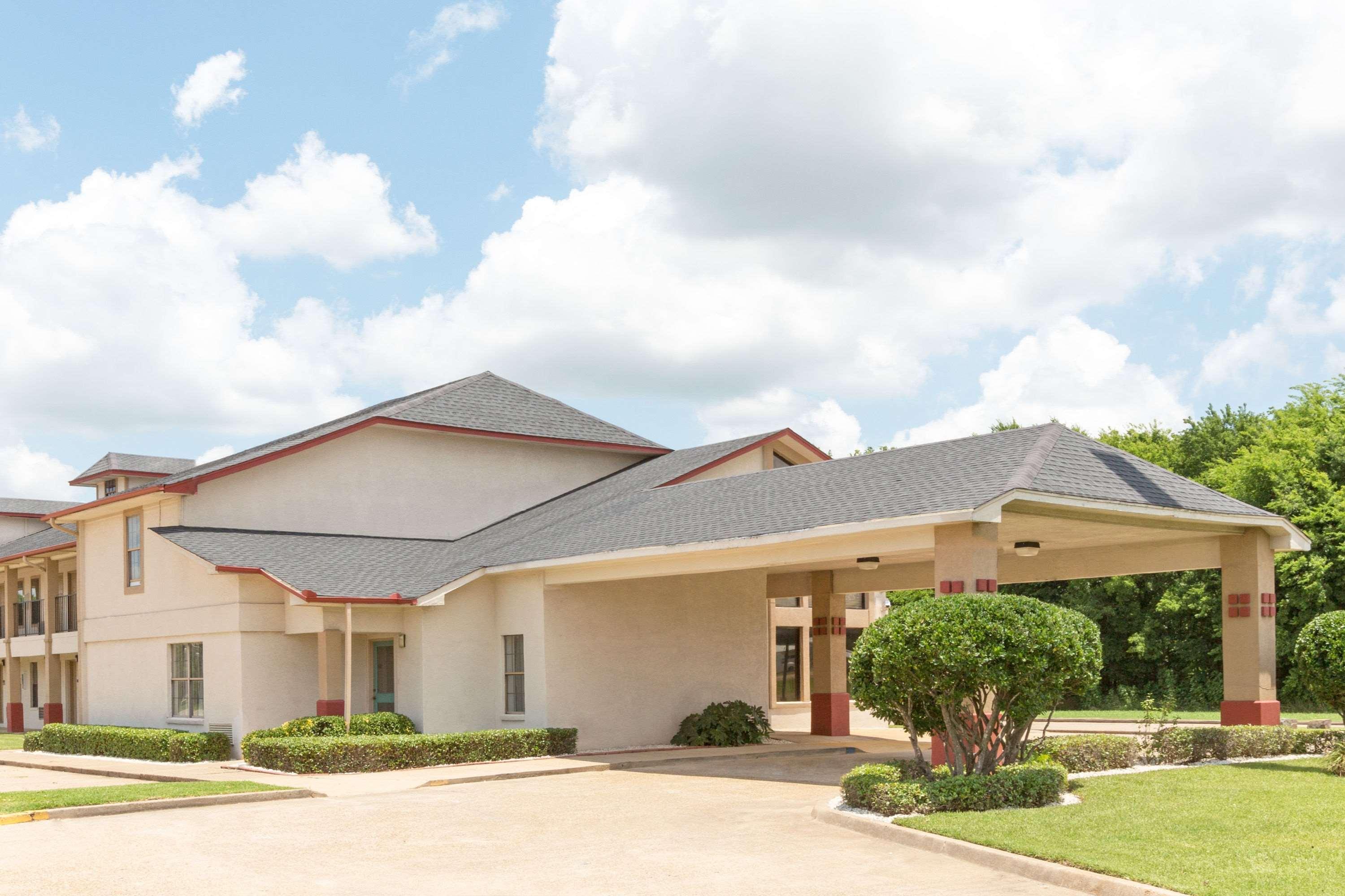 Super 8 By Wyndham Bossier City/Shreveport Area Exteriör bild