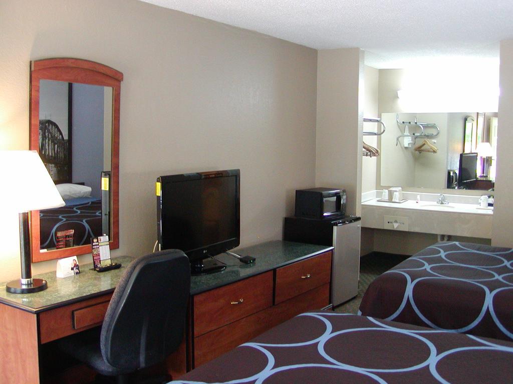 Super 8 By Wyndham Bossier City/Shreveport Area Exteriör bild